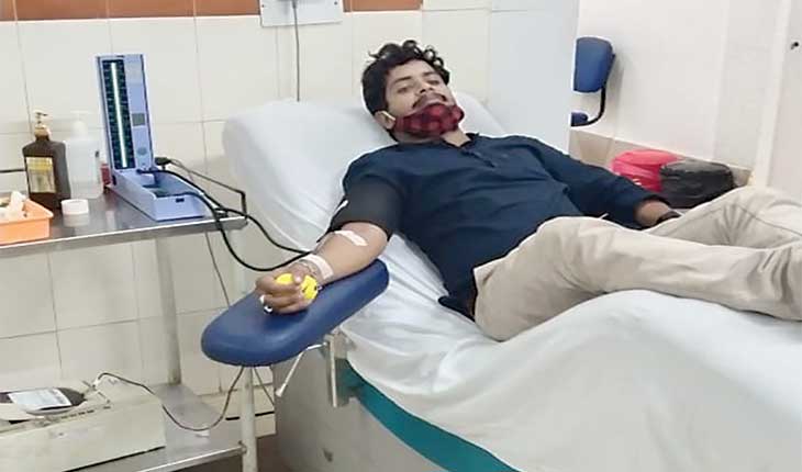 ପାରାଦୀପରୁ ବାଇକ୍‍ ରେ ଭୁବନେଶ୍ୱର ଆସି ବୃଦ୍ଧଙ୍କ ରକ୍ଷାକର୍ତ୍ତା ସାଜିଲେ