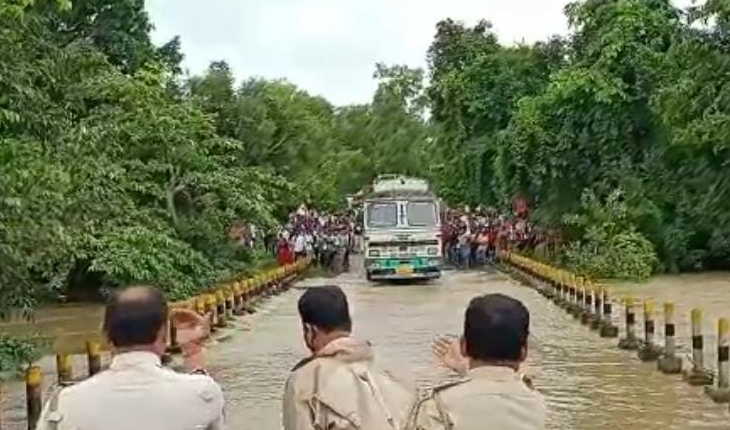 ମାଲକାନଗିରିରେ ଲଗାଣ ବର୍ଷା: ଜାତୀୟ ରାଜପଥ ଉପରେ ଜଳ ପ୍ରବାହ, ଯାତାୟତ ବାଧାପ୍ରାପ୍ତ