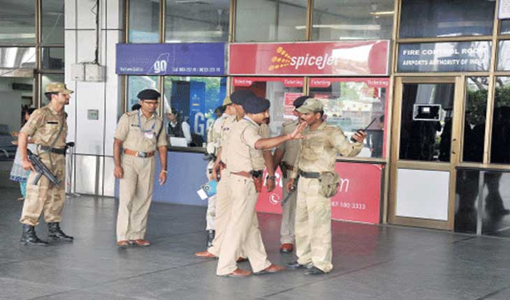 ଆତଙ୍କବାଦୀଙ୍କ ଧମକ ପରେ ଭୁବନେଶ୍ୱର ବିଜୁ ପଟ୍ଟନାୟକ ଆନ୍ତର୍ଜାତିକ ବିମାନବନ୍ଦରରେ କଡ଼ା ଚେକିଂ