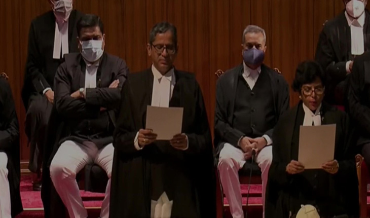 ଶପଥ ନେଲେ ୩ ମହିଳାଙ୍କ ସମେତ ସୁପ୍ରିମକୋର୍ଟର ୯ ଜଣିଆ ନୂଆ ବିଚାରପତି