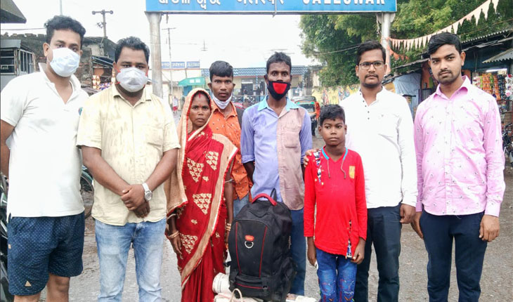 ‘ସକାଳ’ର ପ୍ରଭାବ: ଅସହାୟ ପ୍ରକାଶକୁ ସହାୟତାର ହାତ ବଢ଼ାଇଲେ ଜଳେଶ୍ବର ବିଜେଡିର ଛାତ୍ର ଓ ଯୁବ ନେତା