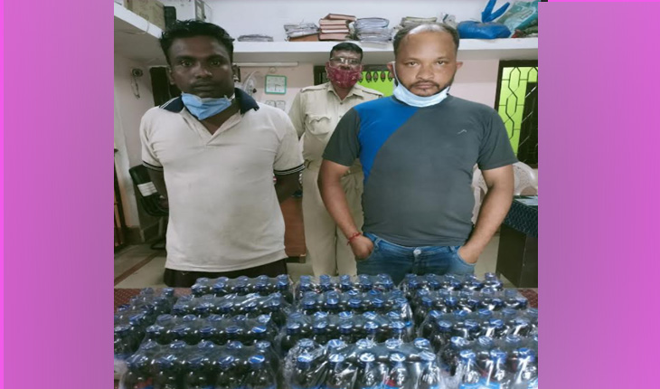 ସମ୍ବଲପୁରରେ ବଢୁଛି ବେଆଇନ ନିଶା କାରବାର: ୧୩୦ ବୋତଲ କଫସିରଫ ଜବତ, ୨ ଗିରଫ