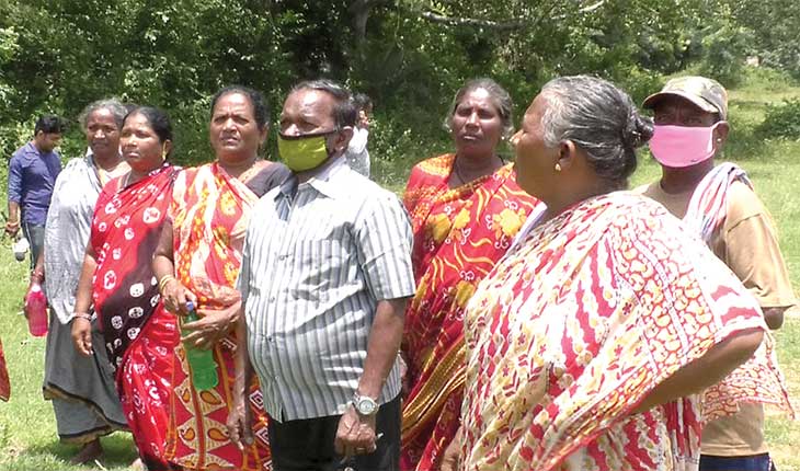 ଜମି ଓଡ଼ିଶାର; ମାଡ଼ିବସିଛି ପଡ଼ିଶା : ୪୦ ବର୍ଷ ହେଲା ଫସଲ ଖାଉଛନ୍ତି ଆନ୍ଧ୍ର ଚାଷୀ