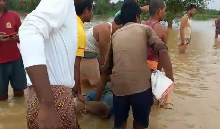 ବଢି ପାଣିରେ ବାପ ପୁଅ ଭାସିଯିବା ଘଟଣା: ଗୋଟିଏ ଦିନ ପରେ ଉଦ୍ଧାର ହେଲା ବାପପୁଅଙ୍କ ମୃତଦେହ