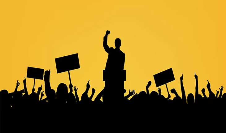 ନିଜକୁ କୋର୍ଟ ଭାବିଲେଣି ରାଜନେତା !