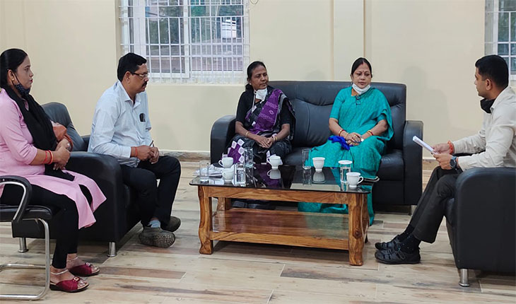 ମମିତା ହତ୍ୟାକାଣ୍ଡ ମାମଲା: ଆଜି ମମିତା ମେହେରଙ୍କ ପରିବାରବର୍ଗଙ୍କୁ ଭେଟିବା ସହ ମହାଲିଙ୍ଗ ଷ୍ଟାଡିୟମ ଗସ୍ତ କରିବେ ମହିଳା କମିଶନ ଅଧ୍ୟକ୍ଷା