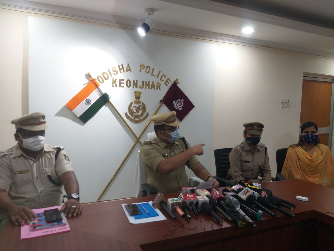 5-arrested-in-bomb-attack-on-mla-mohan-majhi-car-case