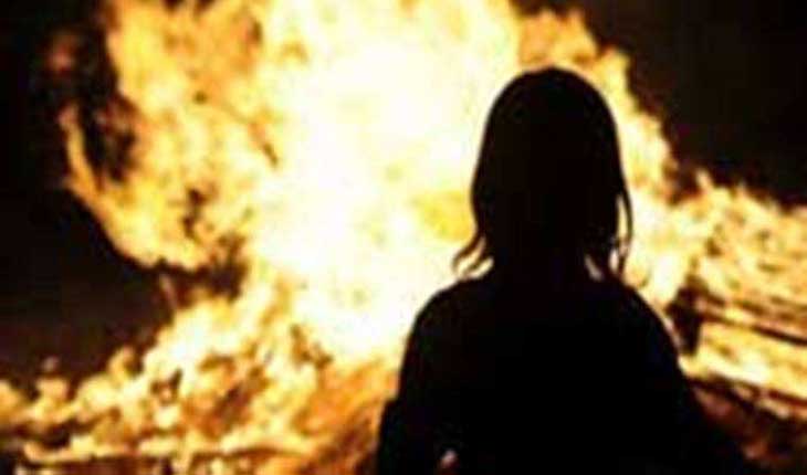 ଡିବିରିରୁ ନିଆଁ ଲାଗି ଯୁବତୀ ଜୀବନ୍ତ ଦଗ୍ଧ