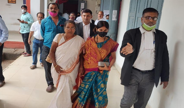 ଡିମ୍ପଲ- ସୁମିତ୍ ବିବାଦ: ଆଜି ଆସିବ ରାୟ, ଗେଷ୍ଟ ହାଉସ୍ ଛାଡ଼ିଲେ ଡିମ୍ପଲ