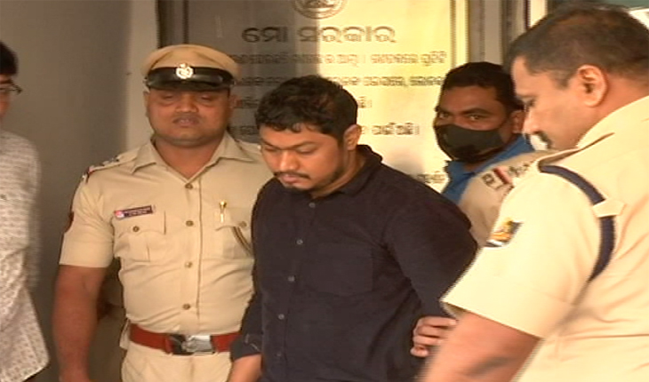 କଣ୍ଟ୍ରାକ୍ଟ କିଲିଂ ପାଇଁ ସୁପାରି ଦେଇଥିବା ମାମଲା: ମାଷ୍ଟର ମାଇଣ୍ଡ ନକଲି ସାମ୍ବାଦିକ ରାଜେନ୍ଦ୍ର ଗିରଫ