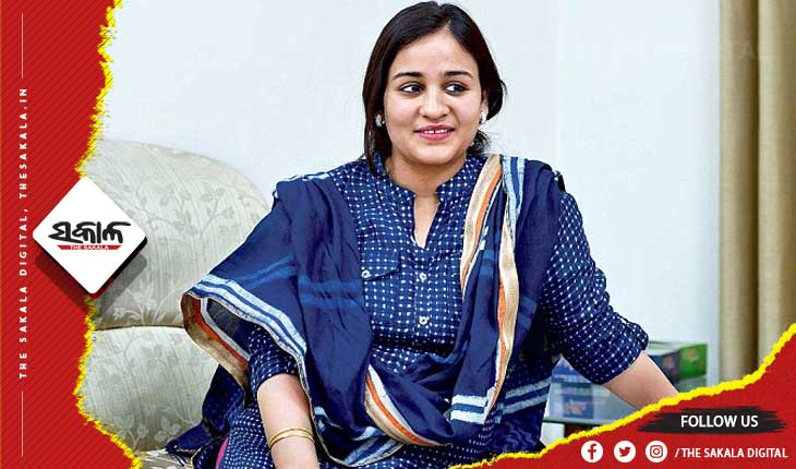 ୟୁପି ରାଜନୀତିରେ ଘଡ଼ିକେ ଘୋଡ଼ା ଛୁଟୁଛି; ପଦ୍ମ ଧରିବେ ଅଖୀଳେଶଙ୍କ ଭାଇବୋହୂ!