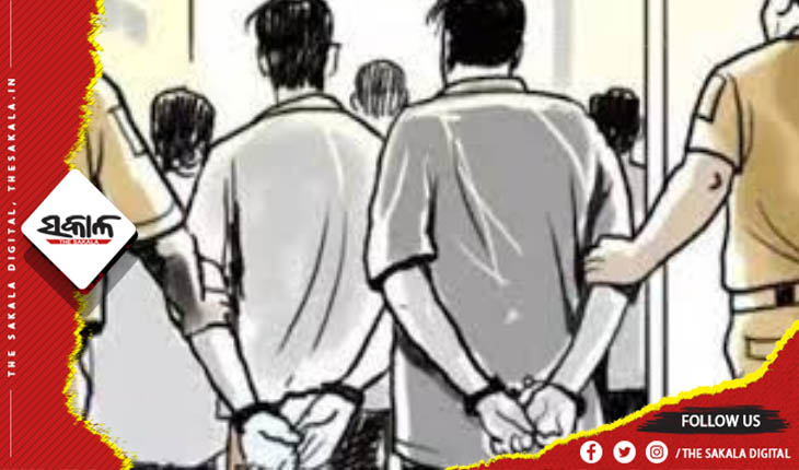 ନିର୍ବାଚନ ବେଳେ ଗାଁରେ ଚାଲିଛି ବ୍ୟାପକ ଚୋରା ମଦ ବେପାର: ବାଇକ ସହ ବିପୁଳ ମଦ ଜବତ, ୫ ଗିରଫ