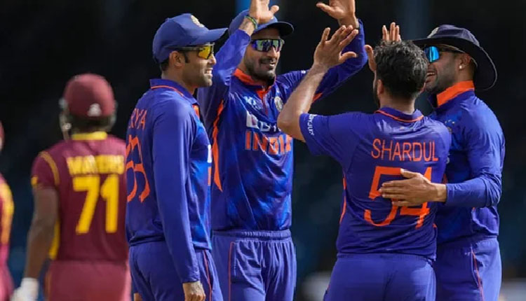 ୱେଷ୍ଟଇଣ୍ଡିଜ୍ ବିପକ୍ଷ ପ୍ରଥମ ଦିନିକିଆରେ ଭାରତର ରୋମାଞ୍ଚକର ବିଜୟ, ୩ ରନରେ ଜିତିଲା ଟିମ୍ ଇଣ୍ଡିଆ