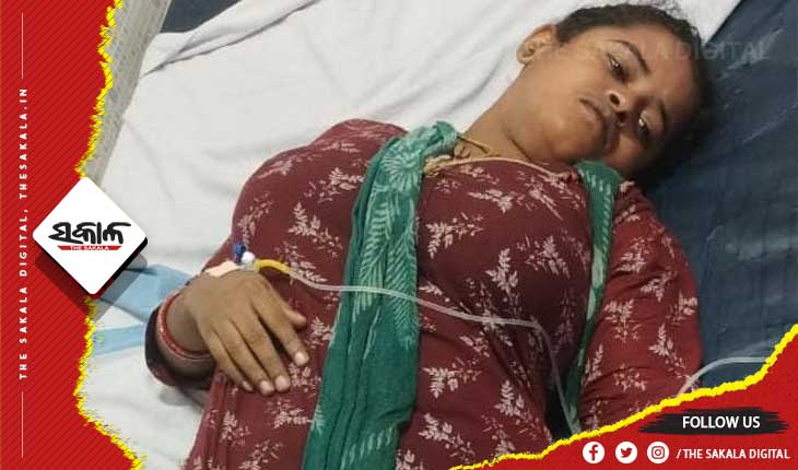 ପାରିବାରିକ କଳହକୁ ନେଇ ଥାନା ଆଗରେ ବିଷ ପିଇଦେଲେ ମହିଳା