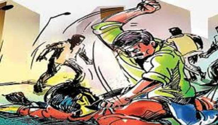 ଜମି ବାଡ଼ି ବିବାଦକୁ ନେଇ ଚାରି ଭାଇଙ୍କ ମଧ୍ୟରେ ରକ୍ତାକ୍ତ ସଂଘର୍ଷ