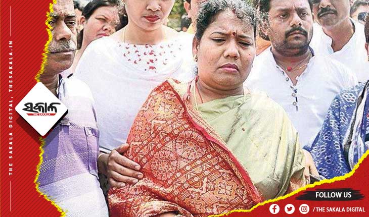 ବିଜେପି ବିଧାୟିକା କୁସୁମ ଟେଟେ ଓ ତାଙ୍କ ସମର୍ଥକଙ୍କ ନାଁରେ ଥାନାରେ ଏତଲା ଦେଲେ ଜିଏସଟି ଅଧିକାରୀ