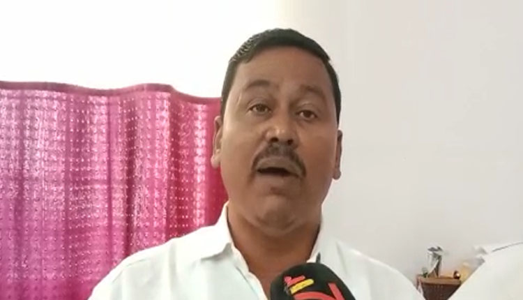 ‘ପଦମପୁରରେ ଭୋଟ ବିକ୍ରି ହୋଇଥିବା କହି, ସ୍ଥାନୀୟ ଭୋଟରଙ୍କୁ ଅପମାନିତ କରିବା ସହ ଏ ମାଟିକୁ ମଧ୍ୟ ଅପମାନିତ କରିଛନ୍ତି ପ୍ରଦୀପ ପୁରୋହିତ’