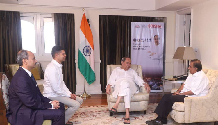 ମୁମ୍ବାଇରେ ବିଶିଷ୍ଟ ଶିଳ୍ପପତି ମୁକେଶ ଅମ୍ବାନୀଙ୍କୁ ଭେଟିଲେ ମୁଖ୍ୟମନ୍ତ୍ରୀ ନବୀନ ପଟ୍ଟନାୟକ