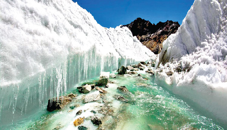 ହିମାଚଳରେ ବଦଳୁଛି ପ୍ରକୃତିର ନିୟମ, ଗ୍ରୀଷ୍ମରେ ତୁଷାରପାତ