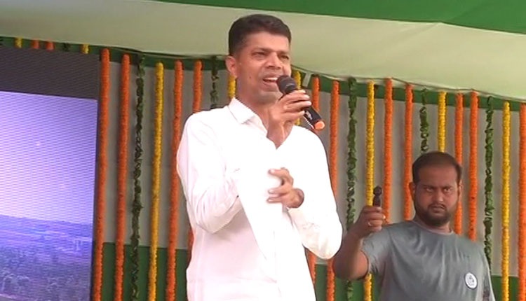 ରୂପାନ୍ତରଣ ଅଧ୍ୟାୟରେ ଯୋଡ଼ି ହୋଇଛି କନ୍ଧମାଳ ଜିଲ୍ଲା, ବିକାଶ ଅଗ୍ରଗତିର ସମୀକ୍ଷା କରୁଛନ୍ତି 5T ସଚିବ