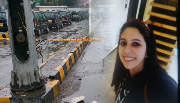 ଲଗାଣ ବର୍ଷା ଯୋଗୁ ନୂଆଦିଲ୍ଲୀ ରେଳ ଷ୍ଟେସନରେ ବିଦ୍ୟୁତ ଖୁଣ୍ଟରୁ କରେଣ୍ଟ ମାରି ଜଣେ ମହିଳାଙ୍କ ମୃତ୍ୟୁ