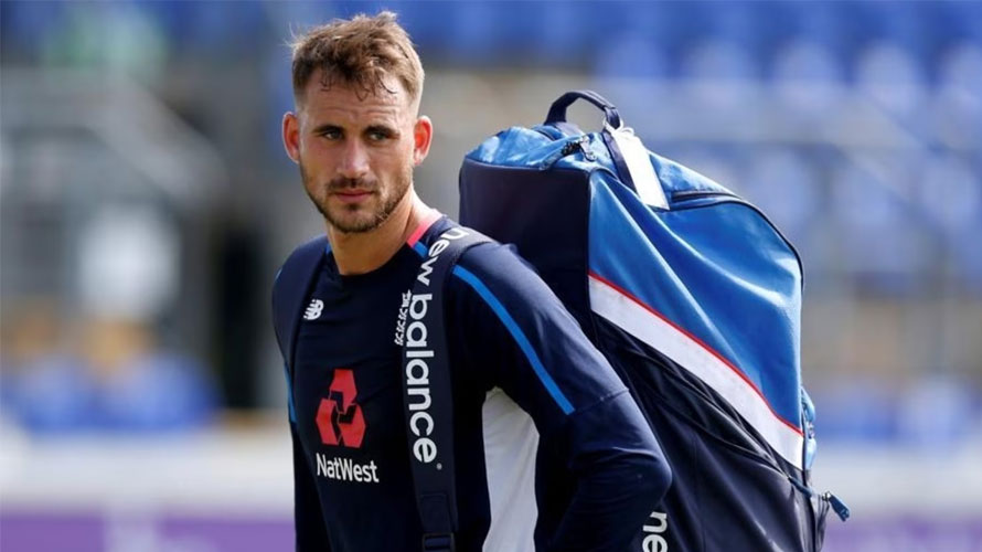 ବିଶ୍ୱକପ୍ ପୂର୍ବରୁ ଇଂଲଣ୍ଡକୁ ବଡ ଝଟକା : ଅଚାନକ ଅବସର ନେଲେ ଏହି ଷ୍ଟାର ବ୍ୟାଟ୍ସମ୍ୟାନ୍