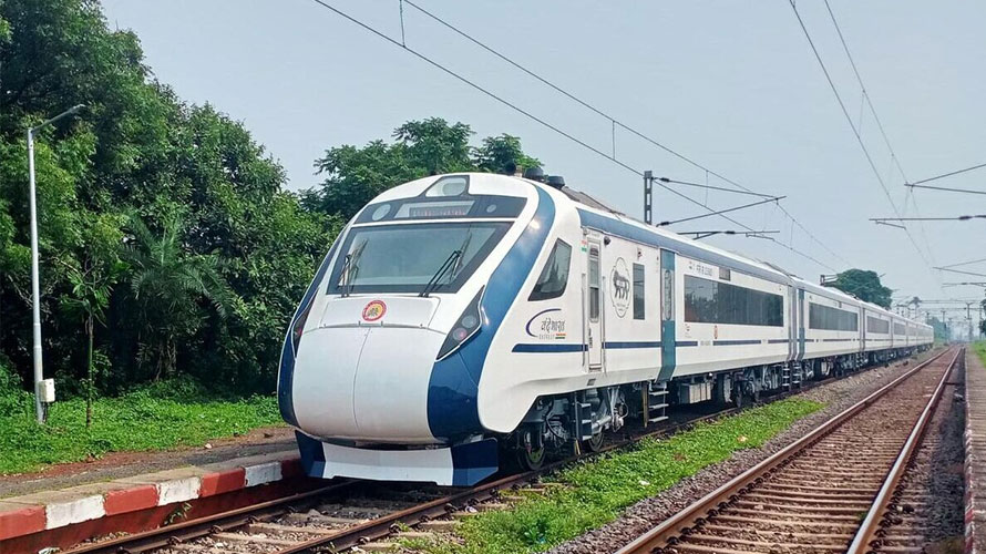 କାଲିଠୁ ପୁରୀ-ରାଉରକେଲା ମଧ୍ୟରେ ଗଡିବ ‘ବନ୍ଦେ ଭାରତ ଏକ୍ସପ୍ରେସ’, ୭ ଘଣ୍ଟା ୪୫ ମିନିଟରେ ଅତିକ୍ରମ କରିବ ୫୦୫ କିଲୋମିଟର ଦୂରତା