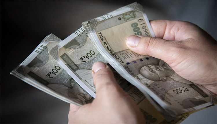 STF ପଞ୍ଝାରେ ଜାଲ ନୋଟ୍ ରାକେଟ୍: ସୋନପୁରରୁ ୪୦ ଲକ୍ଷ ଟଙ୍କାର ଜାଲ ନୋଟ୍ ଜବତ, ୩ ଗିରଫ