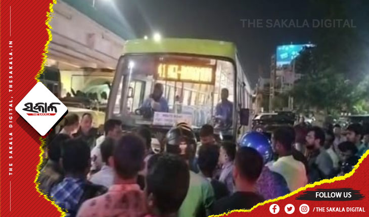 ଗାଡି ସାଇଡ଼ ମରାକୁ ନେଇ ସିଆରପି ଛକରେ ମାରପିଟ୍ ଅଭିଯୋଗ