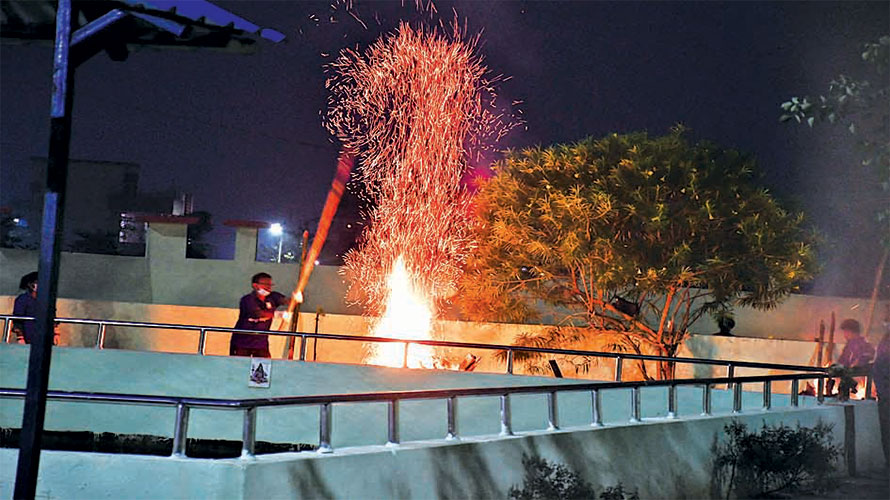 ବାହାନଗା ରେଳ ଦୁର୍ଘଟଣା : କଣ୍ଟେନର୍‌ରେ ଥିବା ଅପରିଚିତ ୨୮ ଶବର ସତ୍କାର କଲା ବିଏମ୍‌ସି