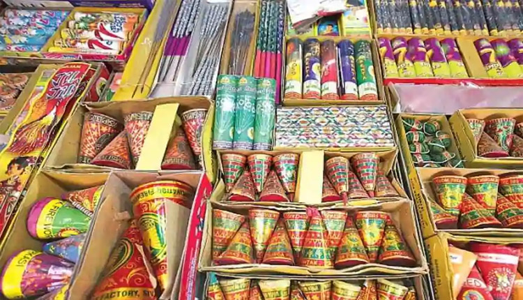 ଜଟଣୀରୁ ବିପୁଳ ପରିମାଣର ବେଆଇନ ଭାବେ ଗଛିତ ବାଣ ଜବତ, ୨ ଗିରଫ