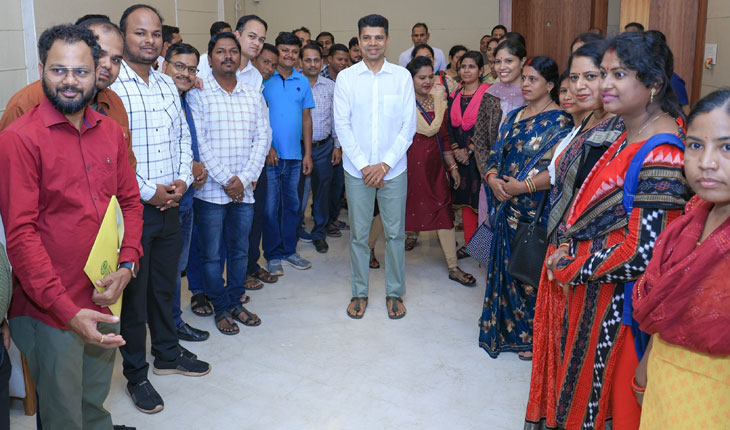 5T ଓ ନବୀନ ଓଡ଼ିଶାର ଅଧ୍ୟକ୍ଷଙ୍କୁ ଭେଟି ଶୁଭେଚ୍ଛା ଜଣାଇଲେ ୧୫ ସଙ୍ଗଠନର କର୍ମକର୍ତ୍ତା