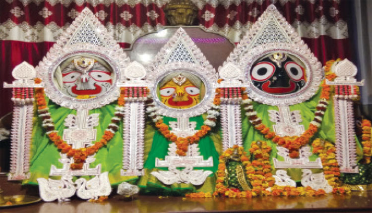 ବଡ଼ ଛତା ମଠ, ବୈଷ୍ଣବାଗ୍ନି ସଂରକ୍ଷଣ ଓ ପଦ୍ମବେଶ