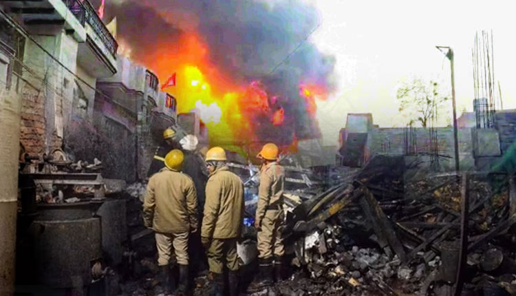 ଦିଲ୍ଲୀର ଏକ ରଙ୍ଗ କାରଖାନାରେ ଭୟାବହ ଅଗ୍ନିକାଣ୍ଡ ଘଟି ୧୧ ମୃତ, ୪ ଗୁରୁତର