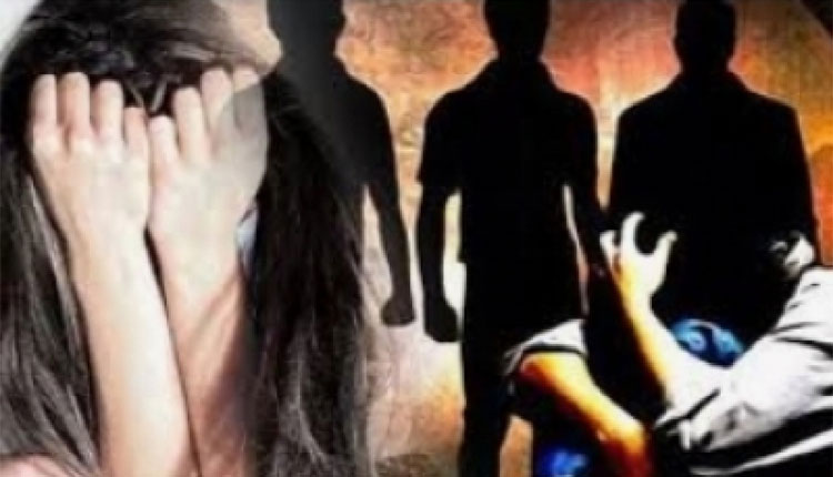 ସ୍ୱାମୀକୁ ମଦ ପିଆଇ ମାଡ଼ମାରିବା ପରେ ସ୍ତ୍ରୀକୁ ଗଣଦୁଷ୍କର୍ମ ଅଭିଯୋଗ