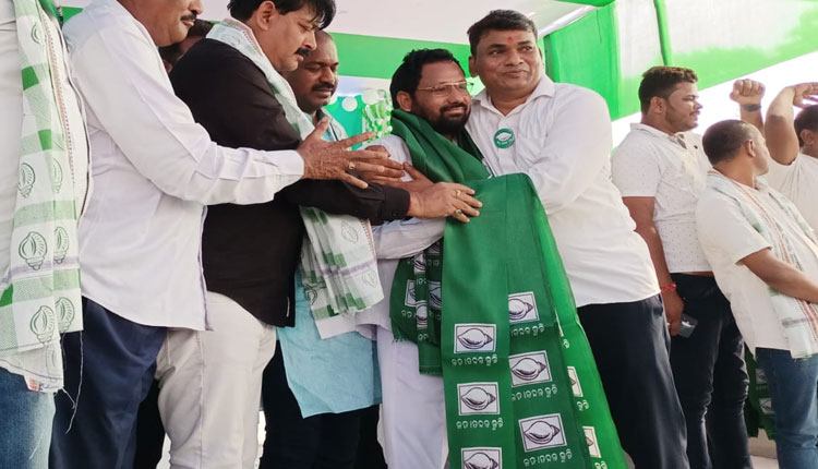 ବିଜେଡିରେ ମିଶିଲେ ବଡ଼ସାହି ନିର୍ବାଚନ ମଣ୍ଡଳୀର ପ୍ରାକ୍ତନ ବିଧାୟକ ମନୋରଞ୍ଜନ ସେଠୀ