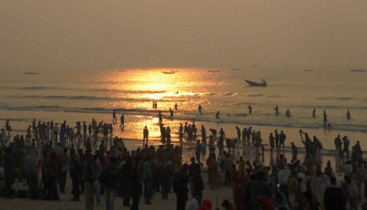 ଆଜି ପବିତ୍ର ଶାମ୍ବ ଦଶମୀ; ସୂର୍ଯ୍ୟପୂଜା ସହ କୋଣାର୍କ ଚନ୍ଦ୍ରଭାଗାରେ ବୁଡ଼ ପକାଇଲେ ଶ୍ରଦ୍ଧାଳୁ