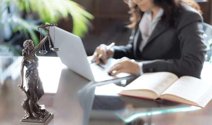 ଲ’ ଅଫିସରଙ୍କ ଦୈନିକ ଓ ରିଟେନର ଫି’ ବୃଦ୍ଧି କଲେ ରାଜ୍ୟ ସରକାର