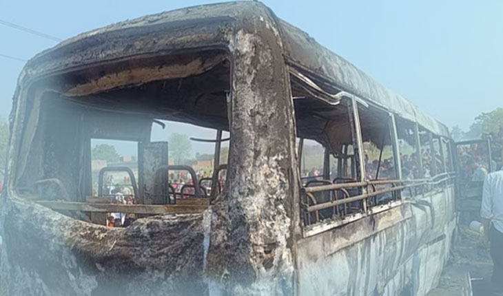 ବିଦ୍ୟୁତ ସଂସ୍ପର୍ଶରେ ଆସି ଜଳିଗଲା ବରଯାତ୍ରୀ ବସ୍, ଅନେକଙ୍କ ମୃତ୍ୟୁ ଆଶଙ୍କା