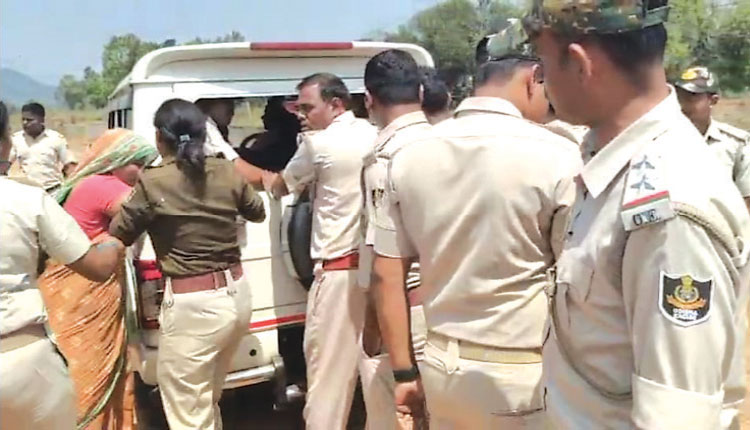 ମଦ ମାଫିଆକୁ ଗିରଫ ବେଳେ ଉତ୍ତେଜନା; ଅବକାରୀ ଟିମ୍‌କୁ ଆକ୍ରମଣ, ଗାଡ଼ି ଭଙ୍ଗାରୁଜା