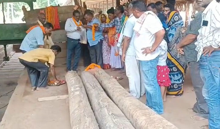 ମହାପ୍ରଭୁଙ୍କ ବିଶ୍ଵ ପ୍ରସିଦ୍ଧ ରଥଯାତ୍ରା ପାଇଁ ରଥକାଠ ଚିରଟ ଅନୁକୂଳ