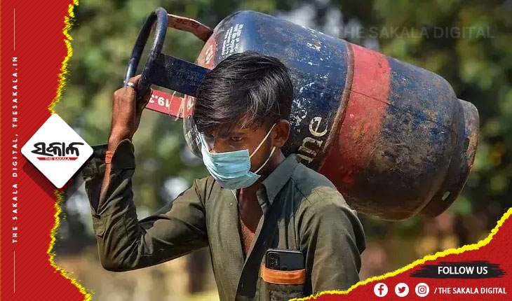 କମିଲା କମର୍ସିଆଲ ଗ୍ୟାସ୍ ଦର, ୩୦.୫୦ ଟଙ୍କା ହ୍ରାସ