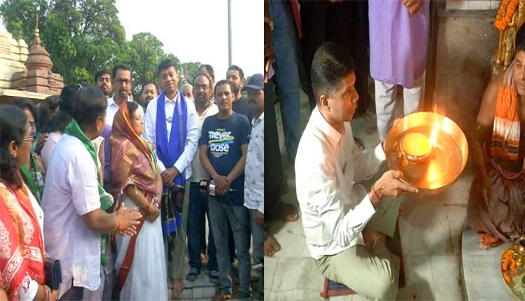 ରାଉରକେଲାର ସେକ୍ଟର ୩ରେ ଥିବା ଜଗନ୍ନାଥ ମନ୍ଦିରରେ ପୂଜାର୍ଚ୍ଚନା କଲେ କାର୍ତ୍ତିକ ପାଣ୍ଡିଆନ, ସେବାୟତ ଓ ଜନତାଙ୍କ ସହ କଲେ ଆଲୋଚନା