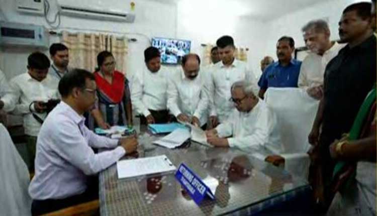 କଣ୍ଟାବାଞ୍ଜିରୁ ନାମାଙ୍କନ ଦାଖଲ କଲେ ନବୀନ ପଟ୍ଟନାୟକ