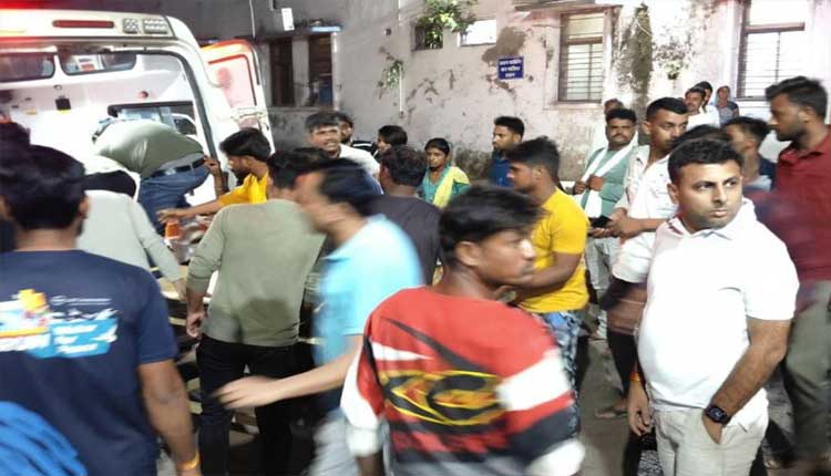 ମଧ୍ୟପ୍ରଦେଶ ରାଜଗଡ଼ ଜିଲ୍ଲାରେ ଭୟଙ୍କର ସଡ଼କ ଦୁର୍ଘଟଣା: ଟ୍ରାକ୍ଟର ଓଲଟି ୧୩ ମୃତ