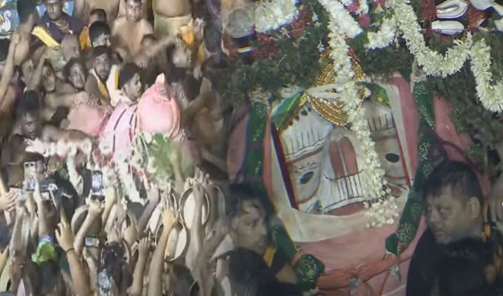 ବଡ଼ ଅଘଟଣ: ଆଡ଼ପ ପହଣ୍ଡି ବେଳେ ଖସି ପଡ଼ିଲେ ବଡ଼ ଠାକୁର ବଳଭଦ୍ର