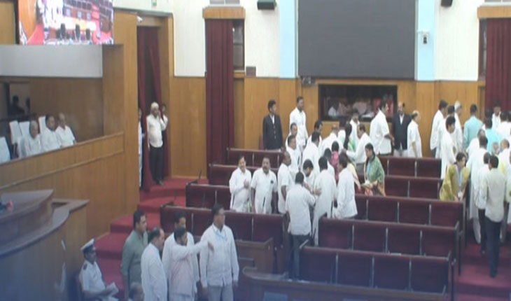 ବିଧାନସଭାରେ ବିରୋଧୀ ଦଳ ନେତା ନବୀନ ପଟ୍ଟନାୟକଙ୍କୁ ଅପମାନ