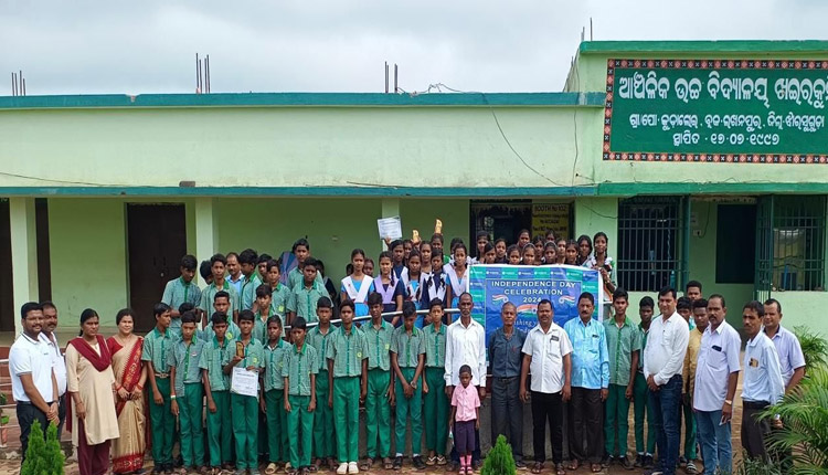 ବେଦାନ୍ତ ଆଲୁମିନିୟମ ପକ୍ଷରୁ ସ୍ୱାଧୀନତା ଦିବସ ପାଳନ: ଛାତ୍ରଛାତ୍ରୀଙ୍କ ମନରେ ଦେଶଭକ୍ତି ଭାବନା ଜାଗ୍ରତ ପାଇଁ କାର୍ଯ୍ୟକ୍ରମ ଆୟୋଜନ