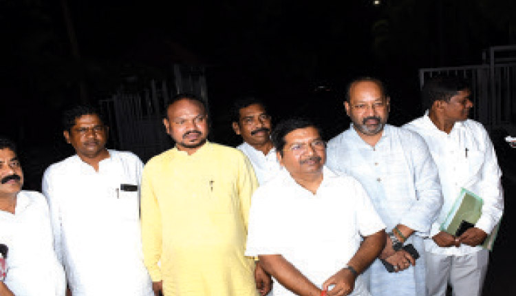 ଗ୍ରାଉଣ୍ଡ ଜିରୋରୁ ଫେରି ସଭାପତିଙ୍କୁ ରିପୋର୍ଟ ଦେଲା ବିଜେଡି ପ୍ରତିନିଧି ଦଳ: ‘ମାନଚିତ୍ରରୁ ଓଡ଼ିଶାର ଅନେକ ଗାଁକୁ ଲିଭାଇ ଦେବ ପୋଲାଭରମ୍‌‌ ପ୍ରକଳ୍ପ’