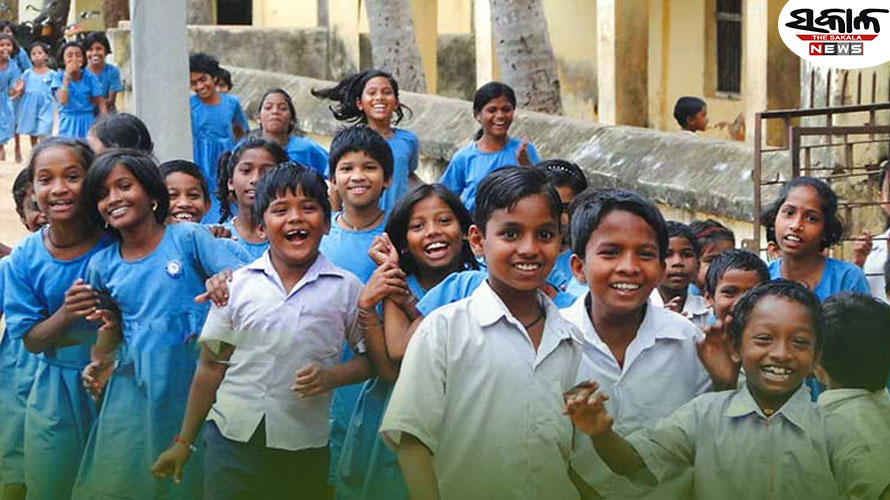 ଖରାଛୁଟି ପୂର୍ବରୁ ଛାତ୍ରଛାତ୍ରୀଙ୍କୁ ୟୁନିଫର୍ମ ଦେବାକୁ ସବୁ ଜିଲ୍ଲାପାଳଙ୍କୁ ଗଣଶିକ୍ଷା ବିଭାଗର ଚିଠି 